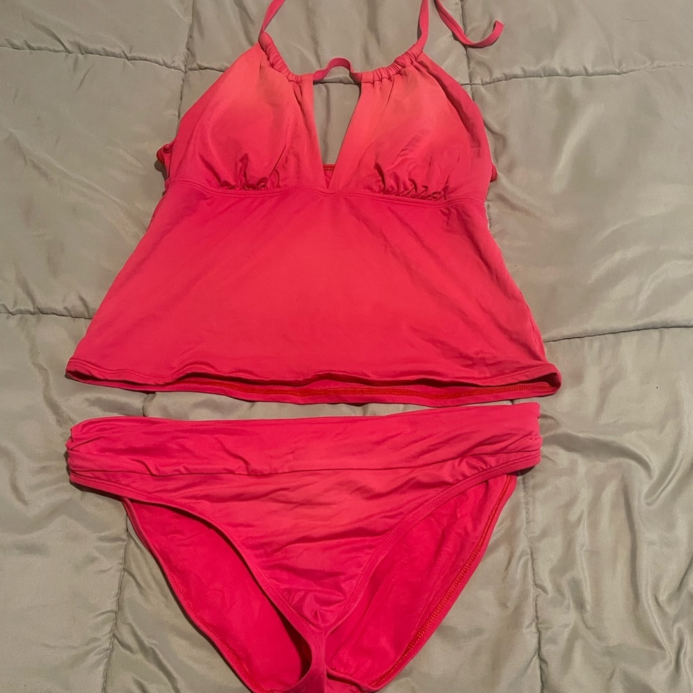 Hot pink 2 pcs, tummy control bathing suit!